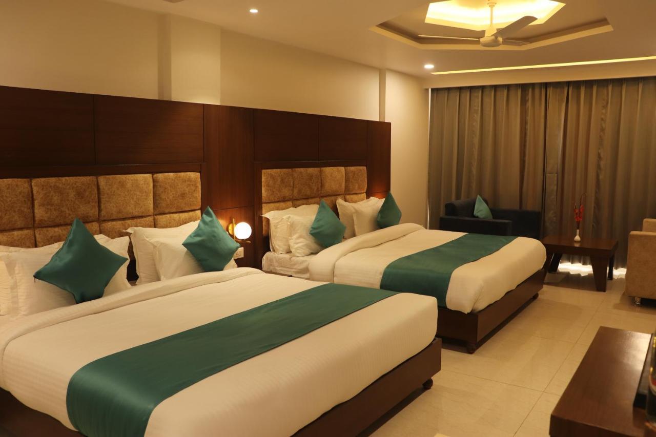 Green Hotel - Behind Parmarth Niketan Ришикеш Экстерьер фото