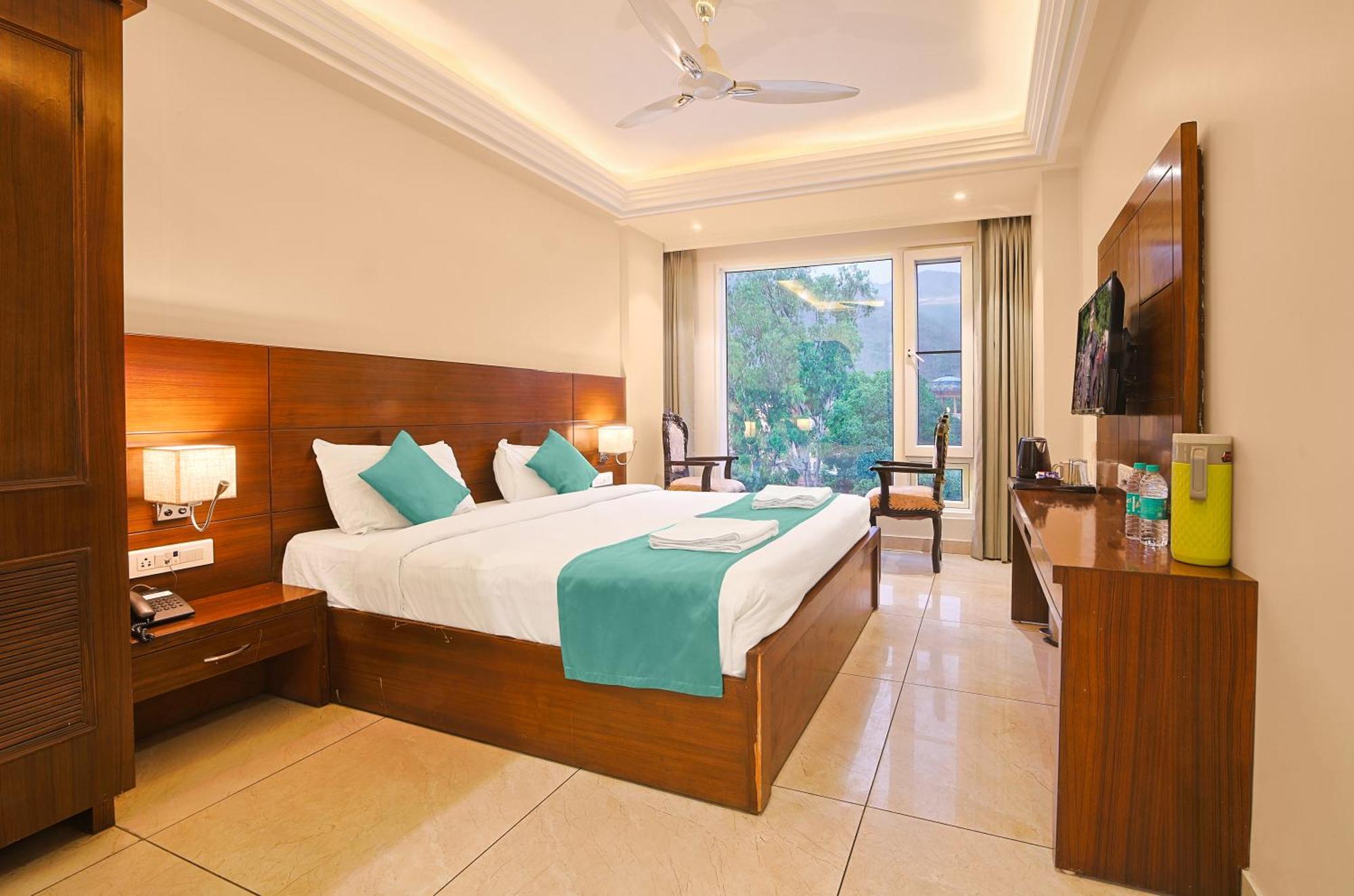 Green Hotel - Behind Parmarth Niketan Ришикеш Экстерьер фото